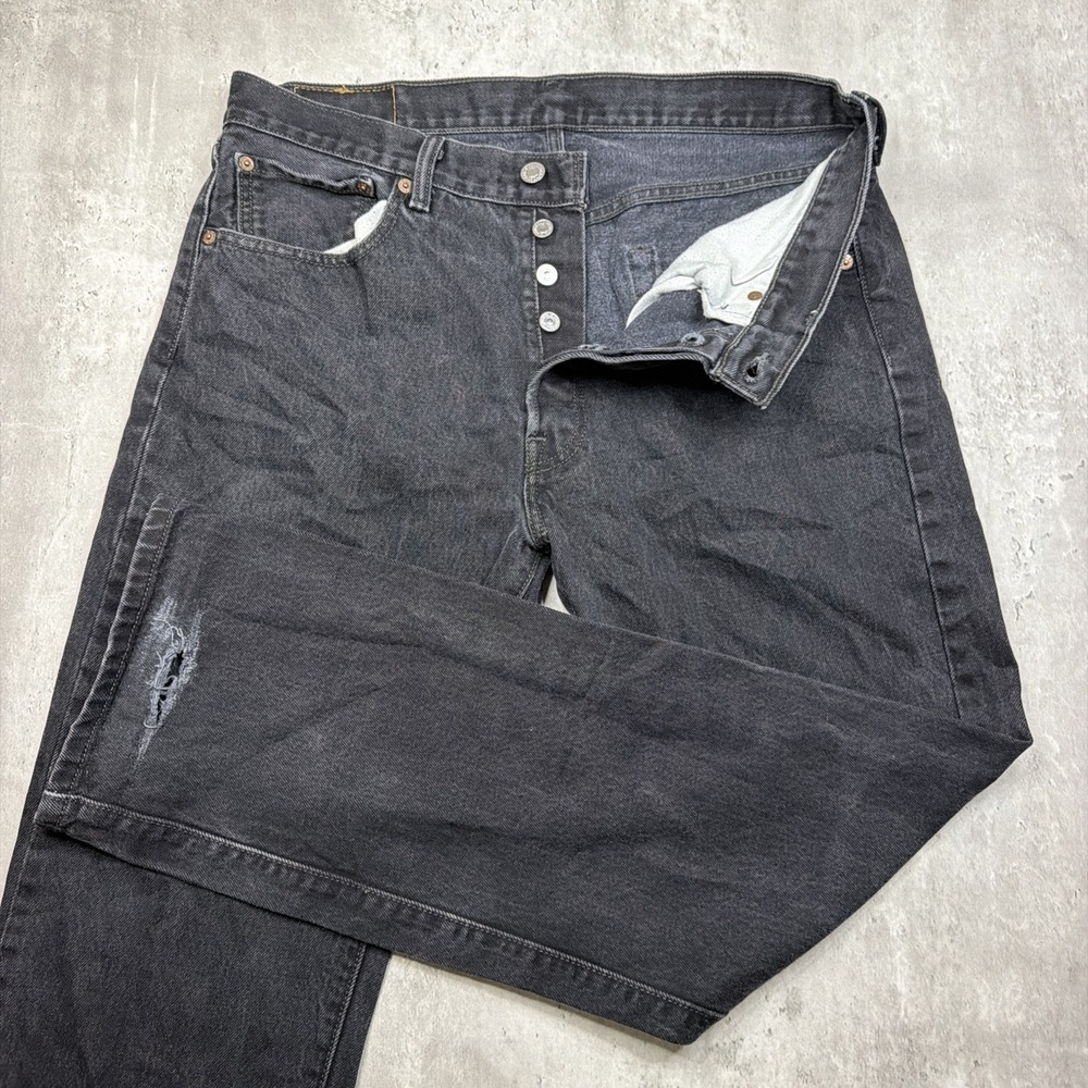 Levis 501 Jeans Mens 34x30 Black Denim Button Fly Classic Straight Workwear Y2K